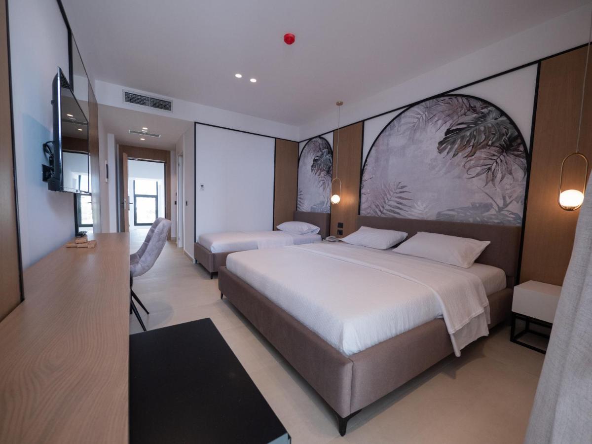 Colosseum Hotel 4*