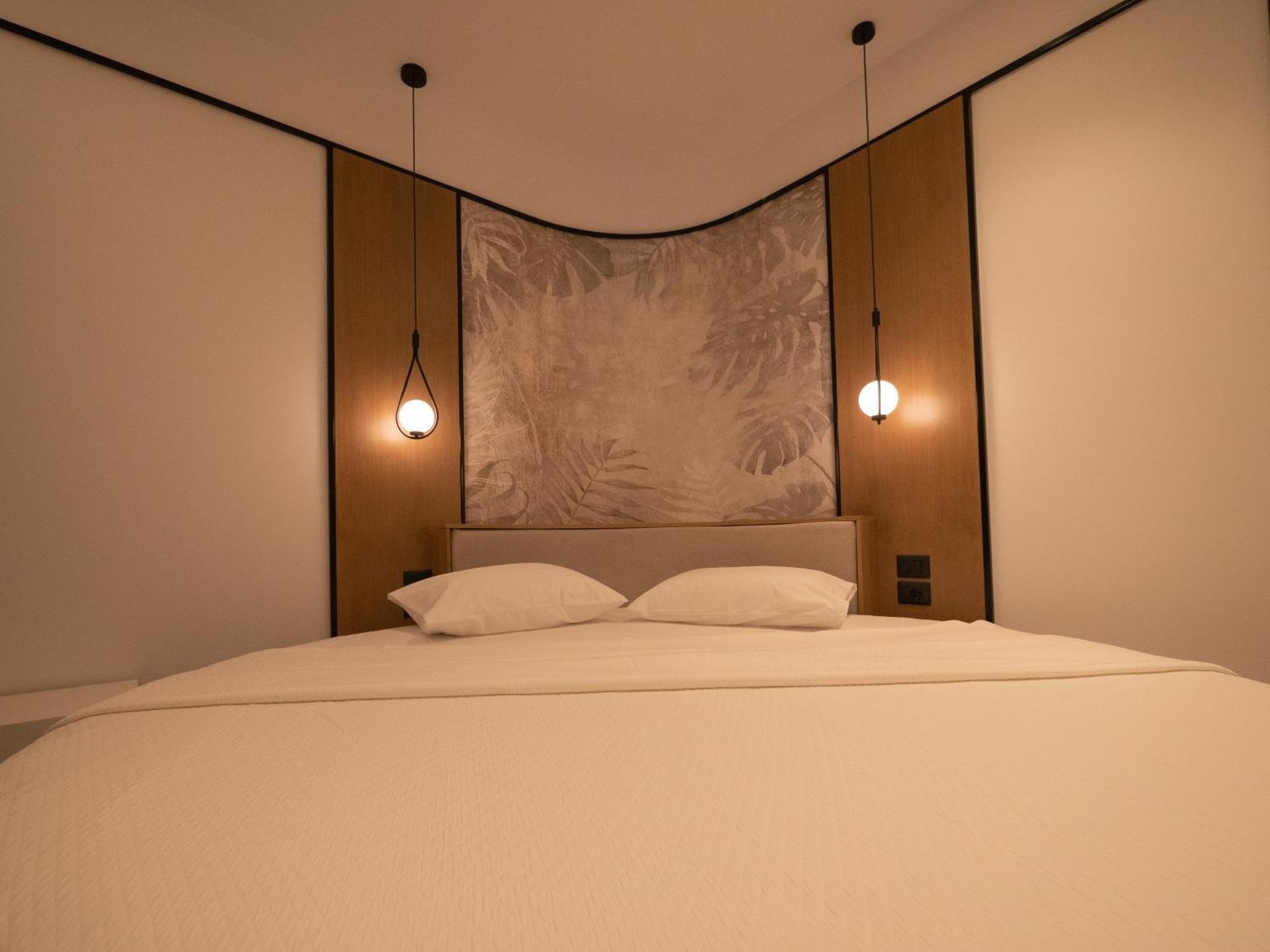 Colosseum Hotel 4*