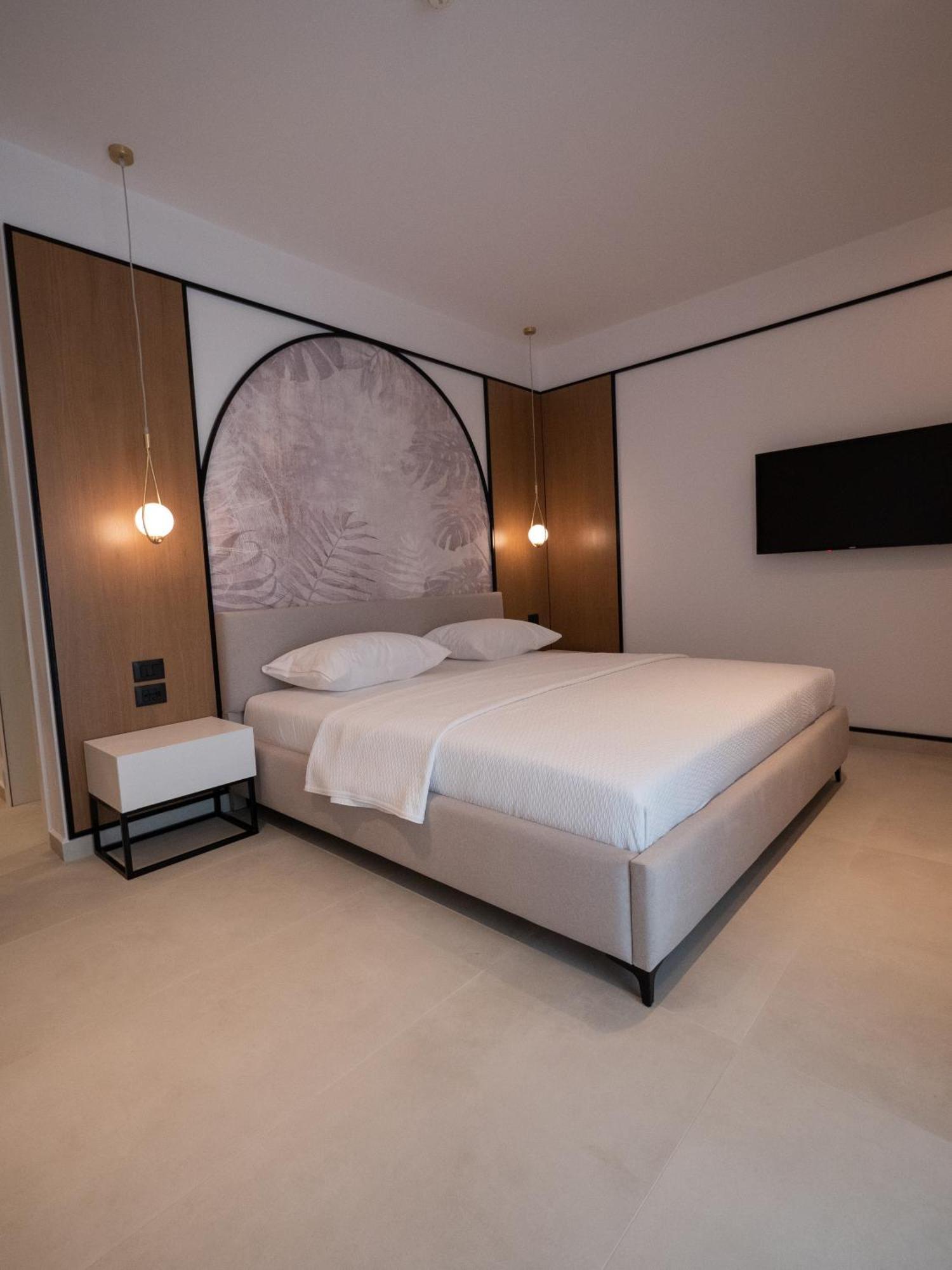 Colosseum Hotel