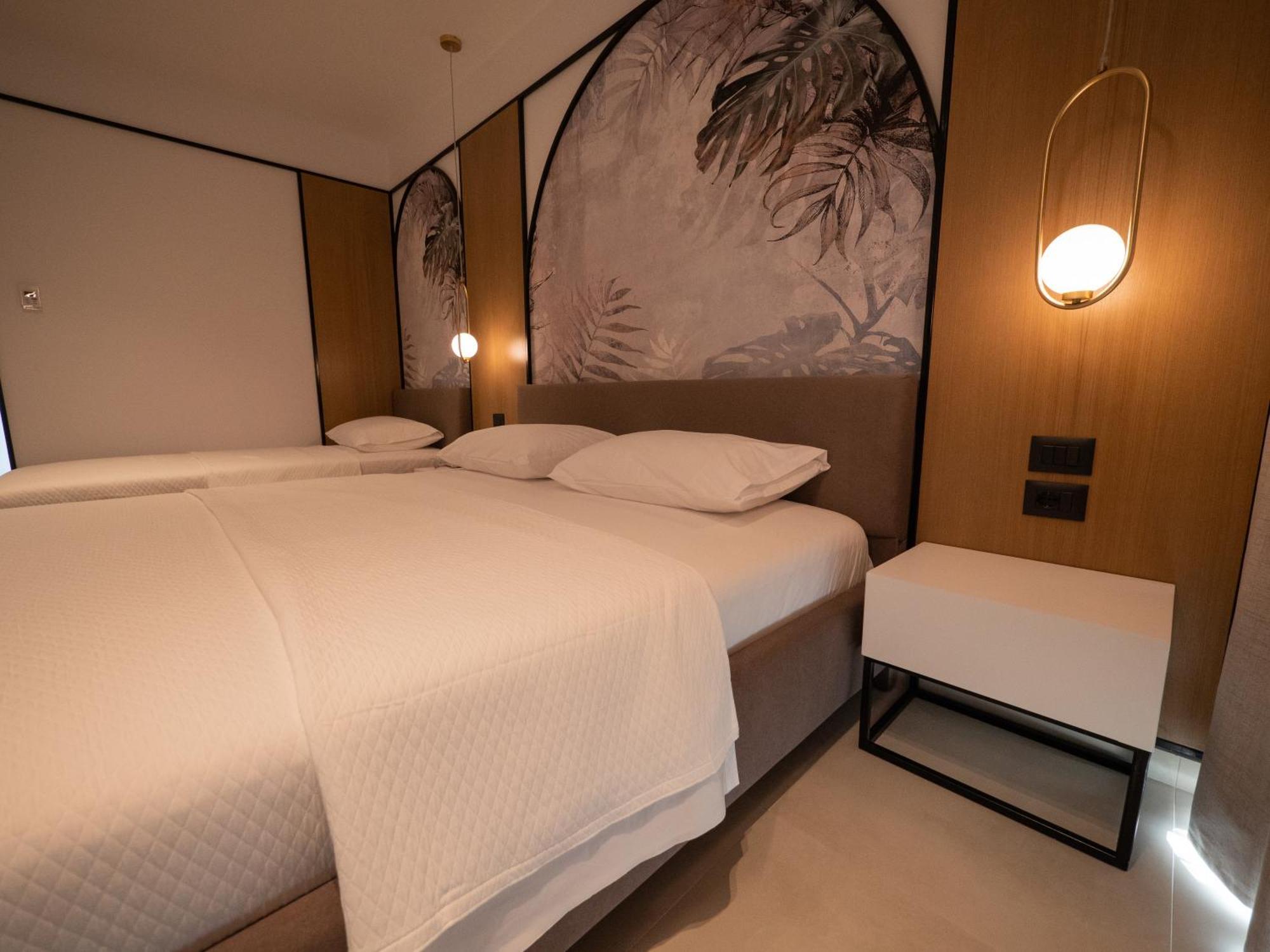 Colosseum 4* Ksamil